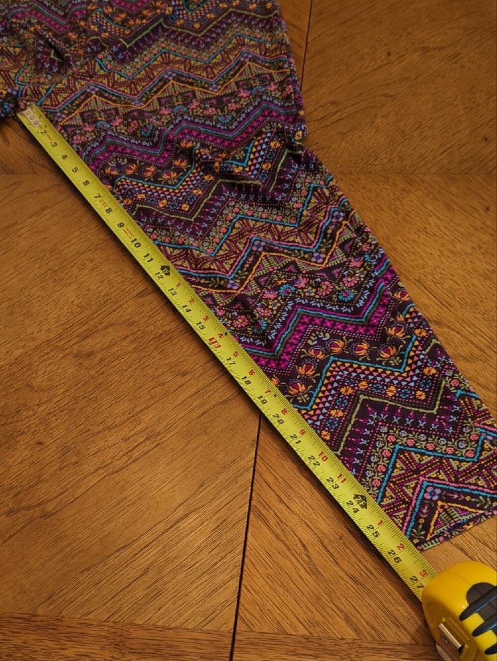 Terra & Sky Multicolor Geometric Print Leggings 1X - Picture 4 of 5